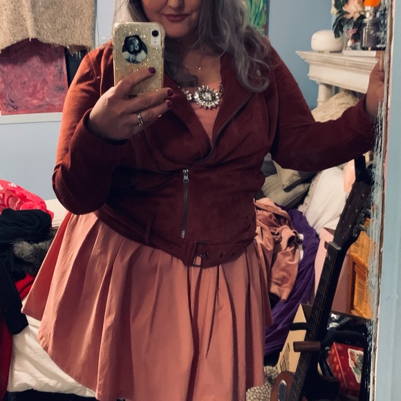 Words do not do this dress justice. Therefore I put it on and here it is…lol - Picture 9 of 10